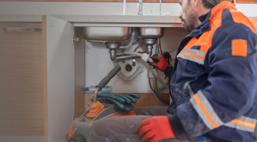 Professional slab leak plumber services in Shoshoni, WY